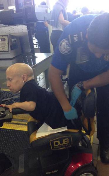 Times When Airport Security Workers Made It Very Embarrassing For Some People