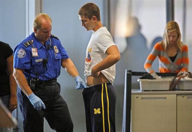 Times When Airport Security Workers Made It Very Embarrassing For Some People