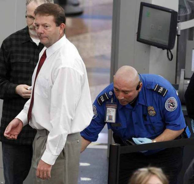 Times When Airport Security Workers Made It Very Embarrassing For Some People